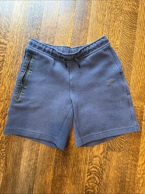 Nike sportswear Tech Fleece Big Kids Shorts- XL